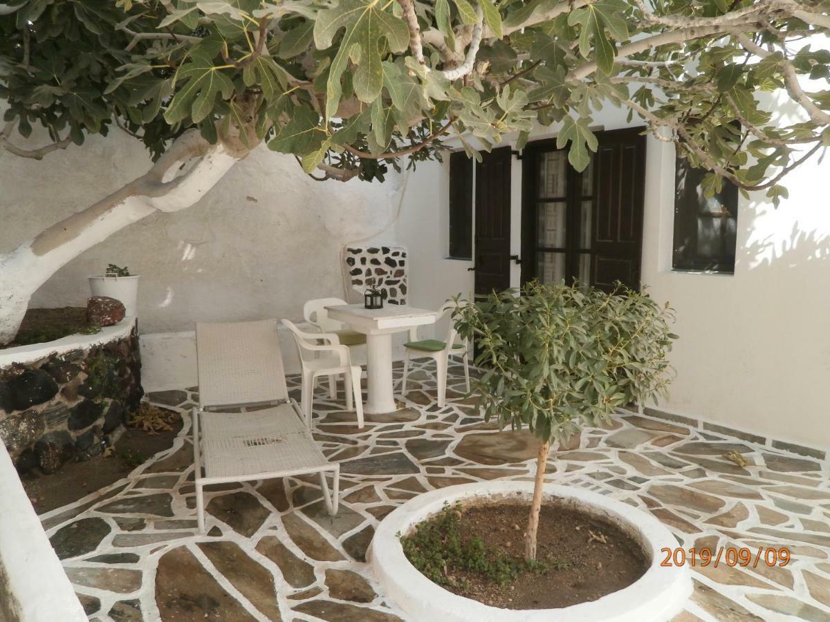 Villa Ostria Kamári Exterior foto